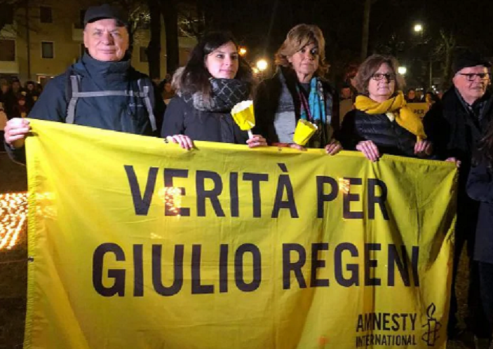 “Verità e giustizia per Giulio Regeni”. Migliaia di fiaccole in tutta Italia