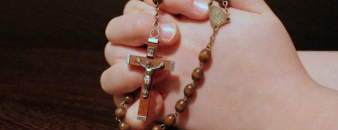 Il rosario in un contenitore televisivo e il fine profondo del culto mariano