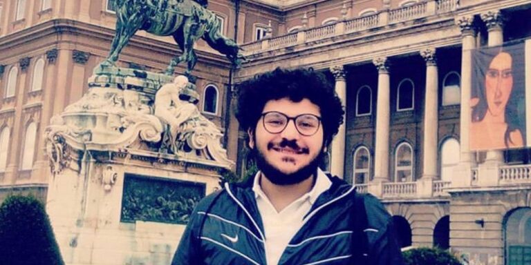 Egitto, resta in carcere Patrick Zaki. Rinnovata la detenzione per altri 45 giorni