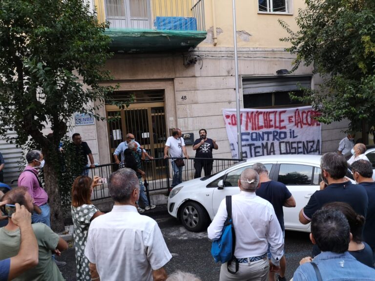 Aggressione a Michele Santagata (Iacchité) manifestazione a Cosenza. “Ho paura, ma continuerò a raccontare il malaffare”