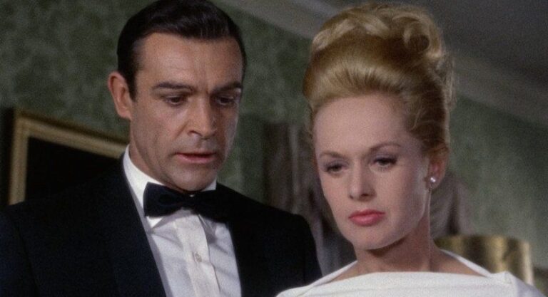Connery… Sean Connery. Ben oltre la celebre “maschera” (e stereotipo) di James Bond