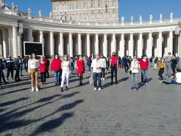In Vaticano chiesto alle donne dell’associazione bielorussa “Supolka” di alzare le magliette  per vedere se ci fossero scritte sul corpo. Interrogazione della Boldrini