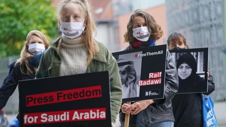 Loujain, Raif, Jamal: le loro storie ci dicono cos’è davvero il “Rinascimento saudita”