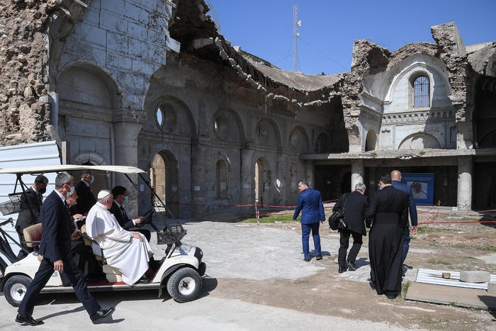 Lo sguardo del Papa da Mosul, indimenticabile messaggio di speranza