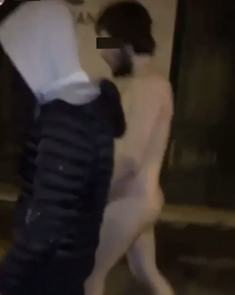 Ragazzo costretto a camminare nudo da uno spacciatore. Il video raggelante girato ad Anzio. E sembra Casal di Principe degli Anni 80