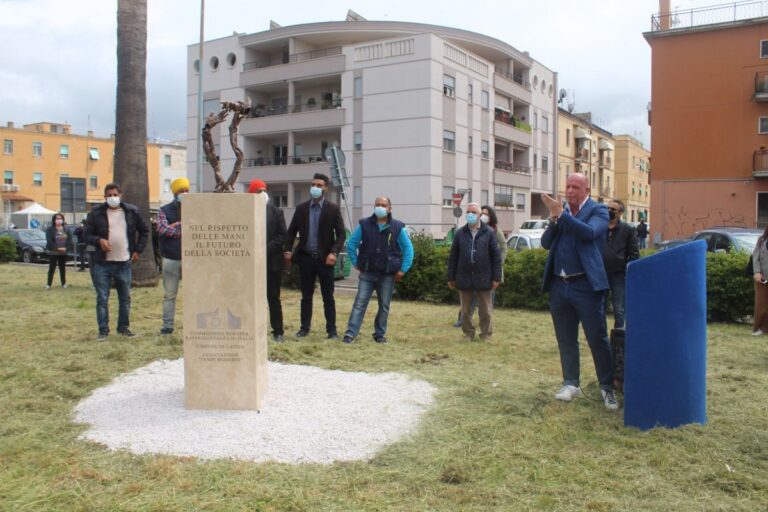 Balbir e gli altri, a Latina un monumento che “parla” di dignità e rispetto dei migranti, del lavoro e della integrazione