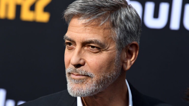 George Clooney, sessant’anni ricchi di fascino 