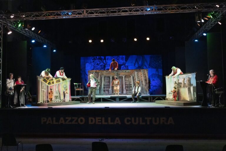 Pupi siamo. ‘L’ultimo degli Alagona’ al Teatro Stabile di Catania