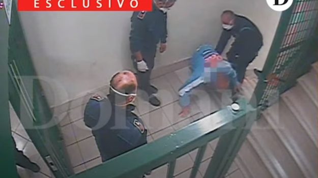 Violenza nel carcere di Santa Maria Capua Vetere, chiesto il rinvio a giudizio per 107 indagati