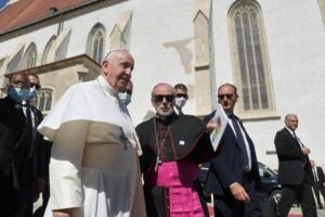 Papa Bergoglio, a Budapest e Bratislava rilancia il suo messaggio alla Chiesa: libertà, creatività, dialogo