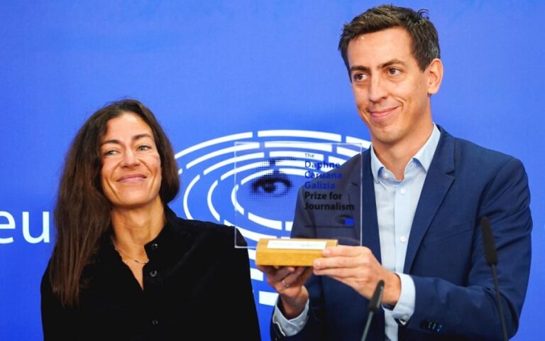 Parlamento Ue, premio Caruana Galizia al Pegasus Project. Sassoli: «Dovere delle istituzioni proteggere i cronisti»