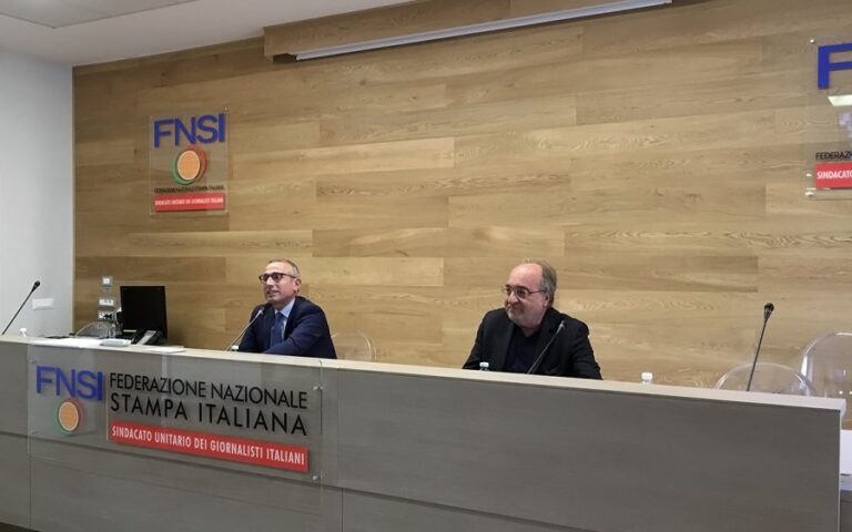 Tredici avvisi di chiusura indagini per minacce a Paolo Berizzi, Fnsi: “Buona notizia attesa da tempo”