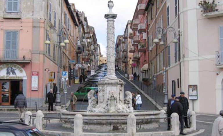 A Genzano aggredito il figlio di un deportato