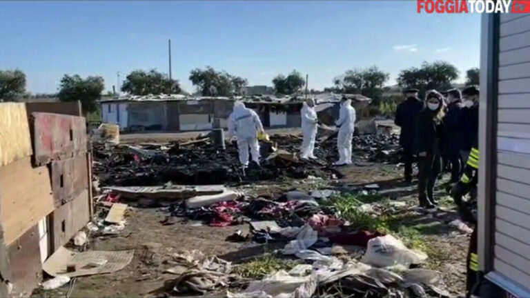 L’omertà e l’indifferenza che uccidono i bambini 