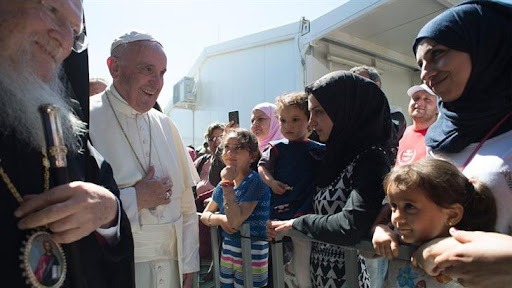 Papa Francesco torna all’isola di Lesbo, simbolo del dramma dei migranti
