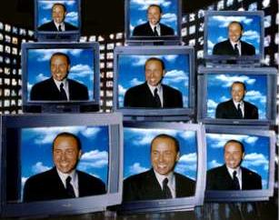 Berlusconi/5 “Quella di Berlusconi non è informazione ma propaganda”