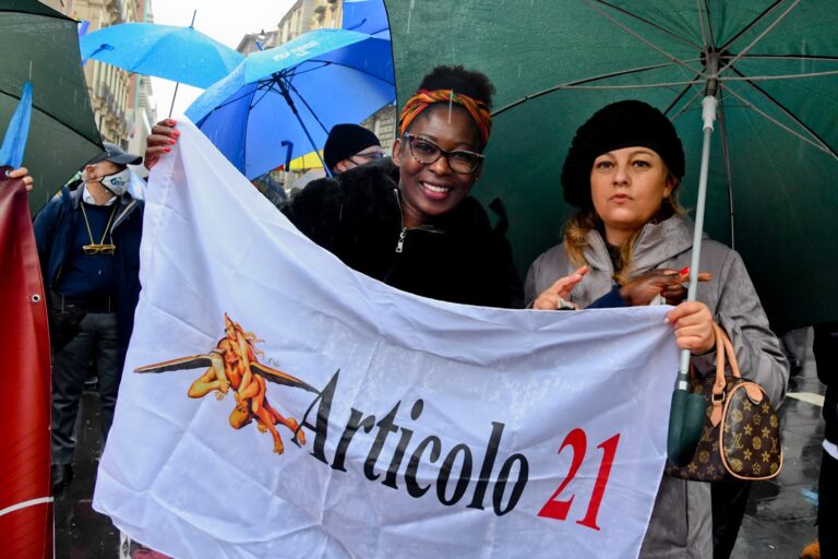 Anche a Napoli Articolo21 in piazza contro la guerra