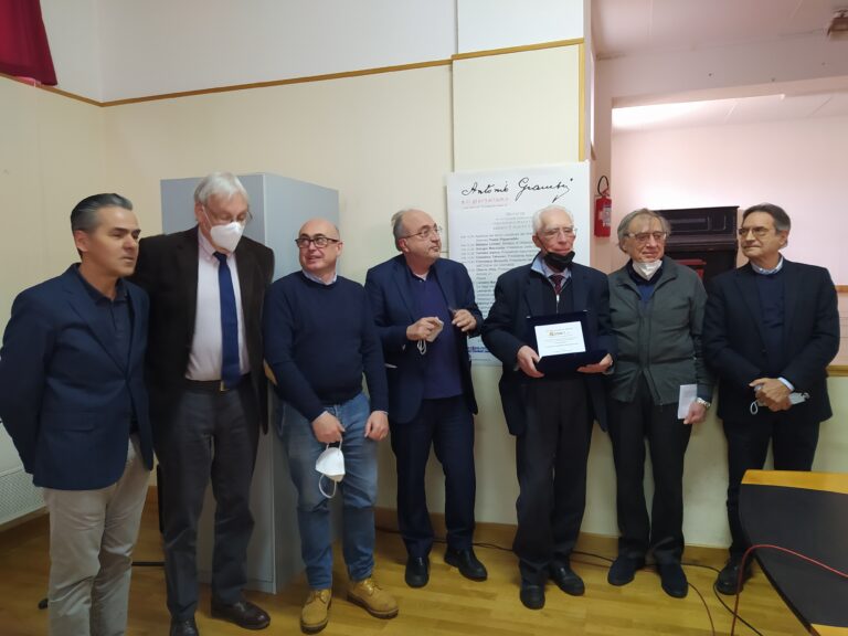 Articolo 21 e il giornalismo di Gramsci: formazione, rigore, verità           