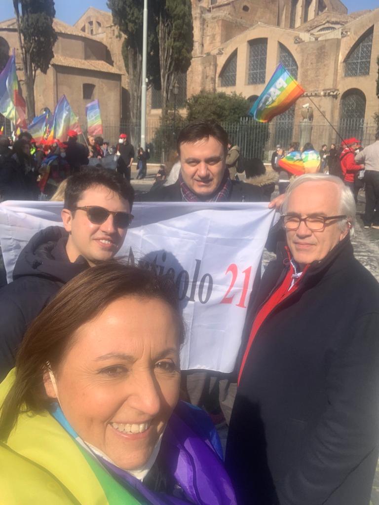 A Roma sfila il lungo corteo per “un’Europa di pace”