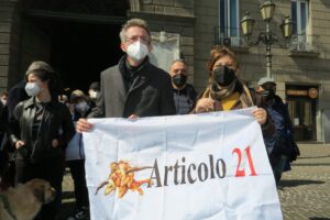 Anche Articolo21 Campania ha partecipato alla catena umana della pace a Napoli