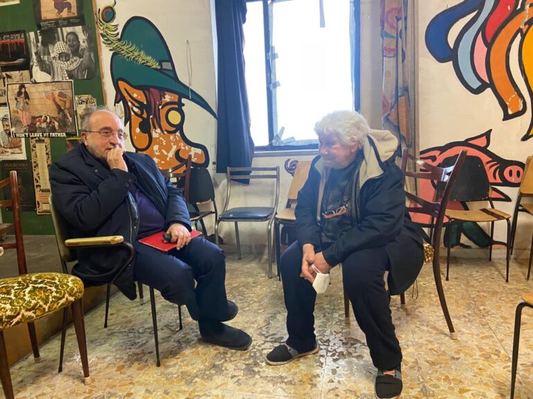 Anche la FNSI per #ILGRIDASNONSITOCCA: la solidarietà del Presidente Giuseppe Giulietti in visita al presidio di resistenza civile
