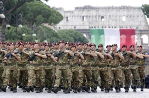 Il prossimo 2 Giugno annulliamo la parata militare a Roma