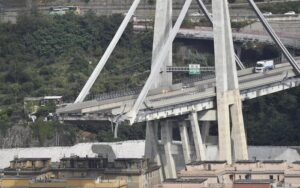 Crollo del ponte Morandi, processo vietato ai giornalisti. Limitato il diritto di cronaca