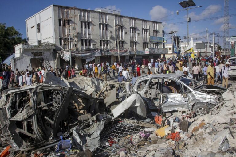 Somalia, strage di Al Shabaab a Mogadiscio. Oltre 100 morti