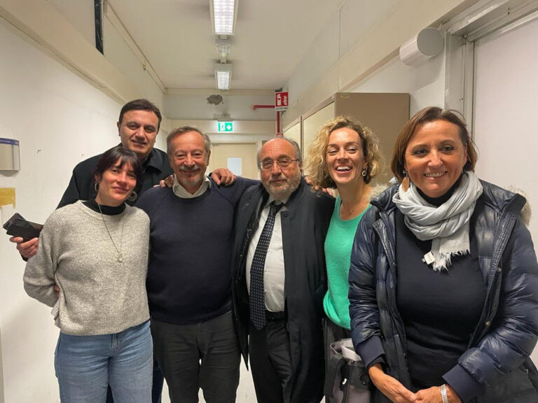 #freeassange, l’impegno di Presa Diretta