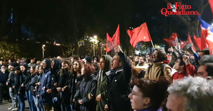 Firenze, gli episodi di oltraggio alla Costituzione antifascista non vanno sminuiti come goliardate