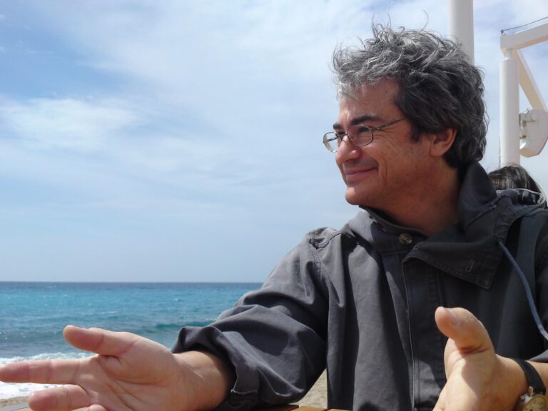 Vietato criticare un ministro, la “punizione” di Carlo Rovelli e la solidarietà di scrittori e intellettuali