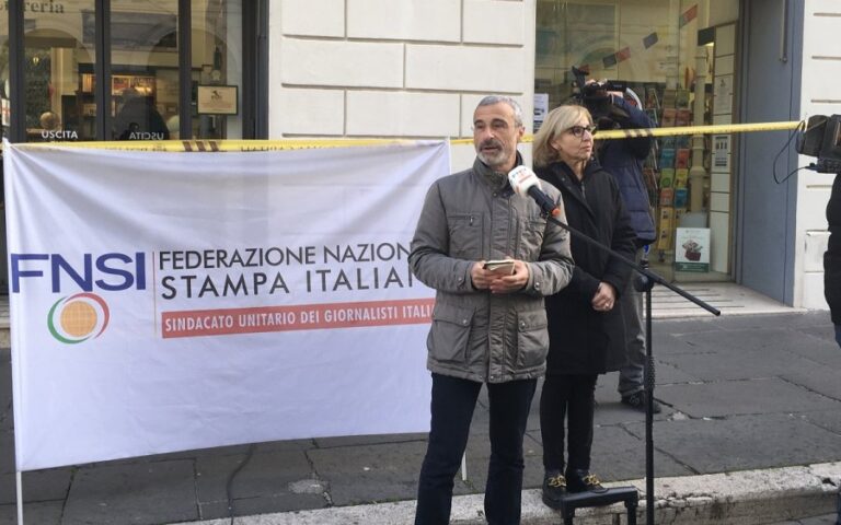 Giornalisti in piazza contro il ddl diffamazione, Fnsi: “In Italia e Ue azioni contro la libertà di stampa”