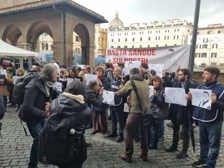 I giornalisti italiani manifestano a Roma per i colleghi di Gaza