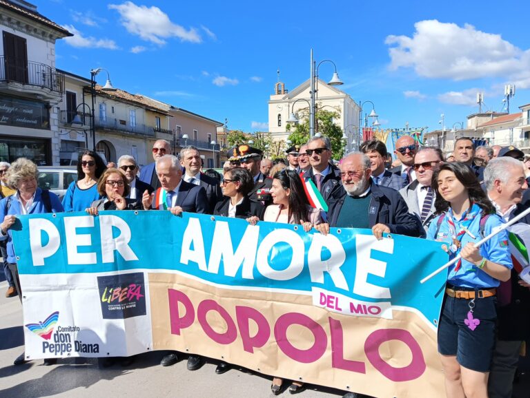 A Casal di Principe un corteo di ragazzi per i 30 dall’assassinio del prete che “sfidò” i casalesi