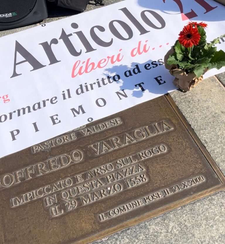 La lapide di Goffredo Varaglia luogo per “speakers’ corner”