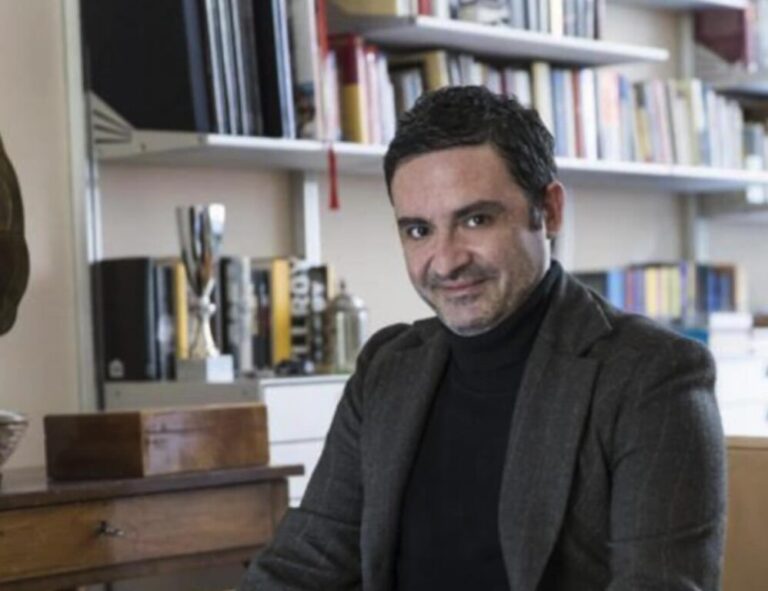 Solidarietà al giornalista aggredito in casa ma ancora nessuna traccia degli autori