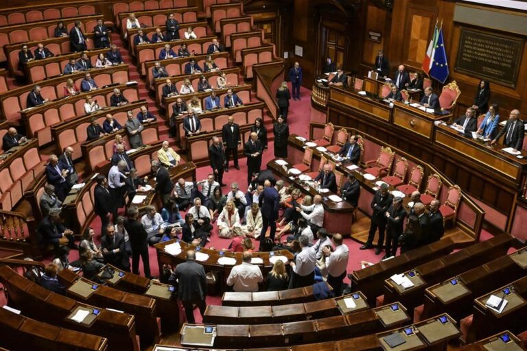 Contro ogni oppressione e repressione. Intervista con Eliana Como, Francesca Fornario e Gianluca Peciola 