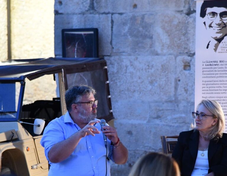 La macchina di Giancarlo Siani a Fondi, un tappa importante per la legalità e la pace con don Luigi Ciotti