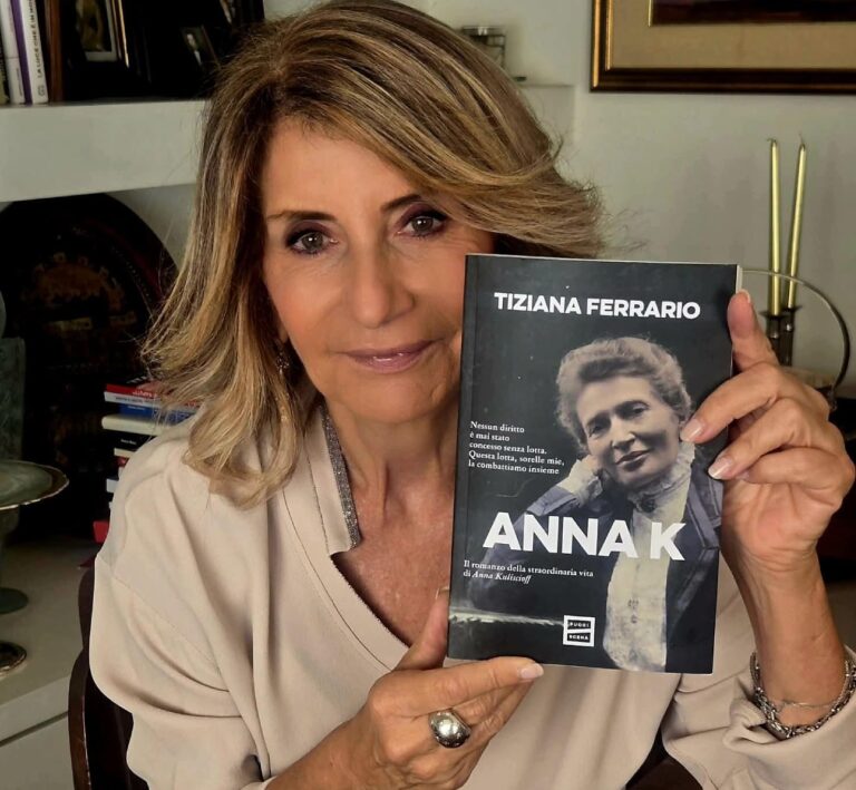 Anna Kuliscioff, la madre del socialismo. Intervista con Tiziana Ferrario