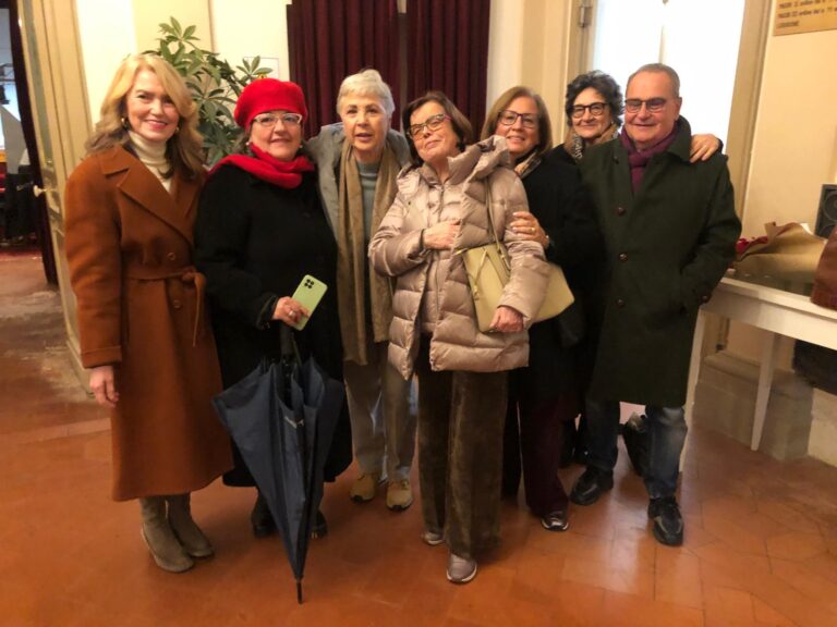 Ottavia Piccolo in teatro. Donna determinata, attivista impegnata