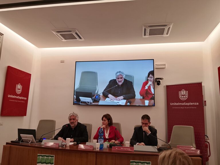 Diritto all’informazione, la presentazione del nuovo volume che analizza le “emergenze”