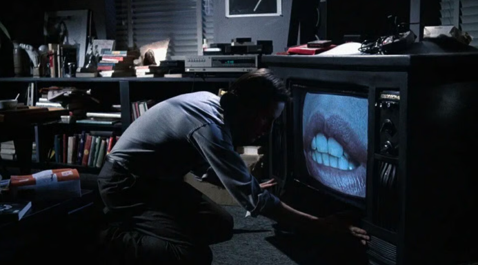 “Dal salotto al palazzo”, l’ascesa vista in differita