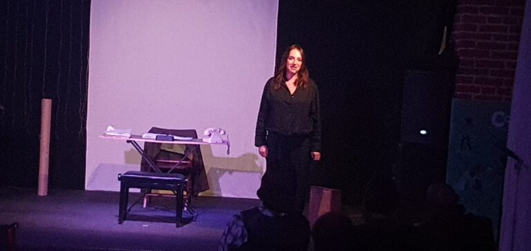 ‘Io so’ con Elena Ruzza, a Borgaro Torinese. Un momento importante di ‘cucitura’ tra memoria e futur