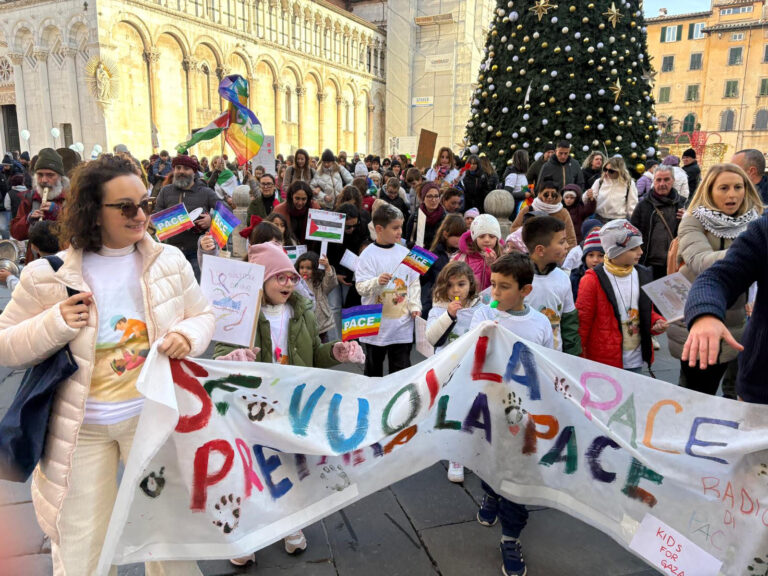 L’onda di pace parte da Lucca e invade le scuole italiane. Con la partecipazione di Articolo21