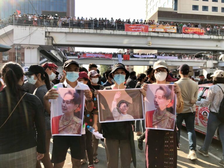 Dalla parte di lei/Donne resistenti per la democrazia. Il caso del Myanmar