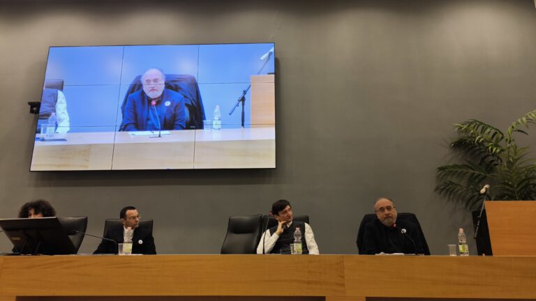 A Brindisi grande partecipazione all’incontro “Perché NO”: la difesa della Costituzione al centro del dibattito