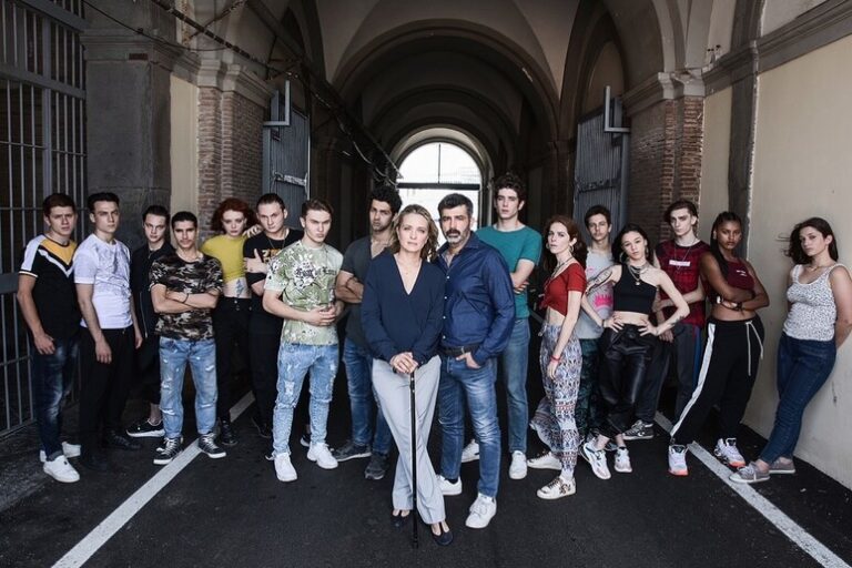 Mare Fuori: la fiction che salva i giovani e non piace al governo