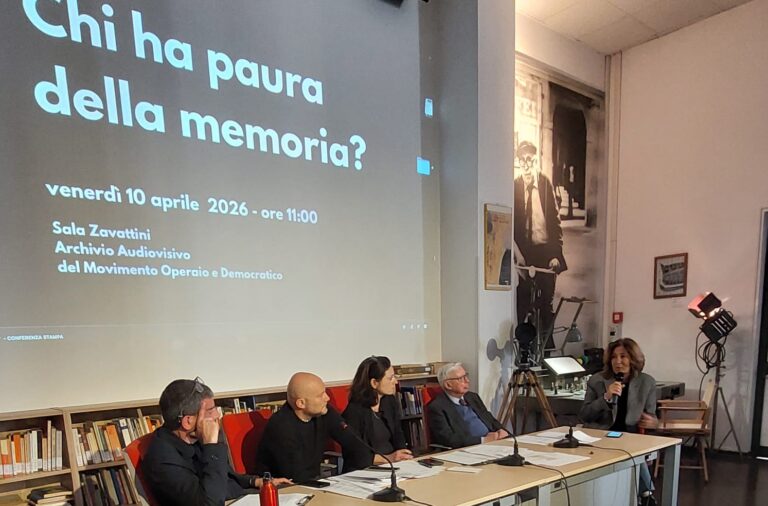 Tagliare gli archivi è tagliare la memoria del Paese