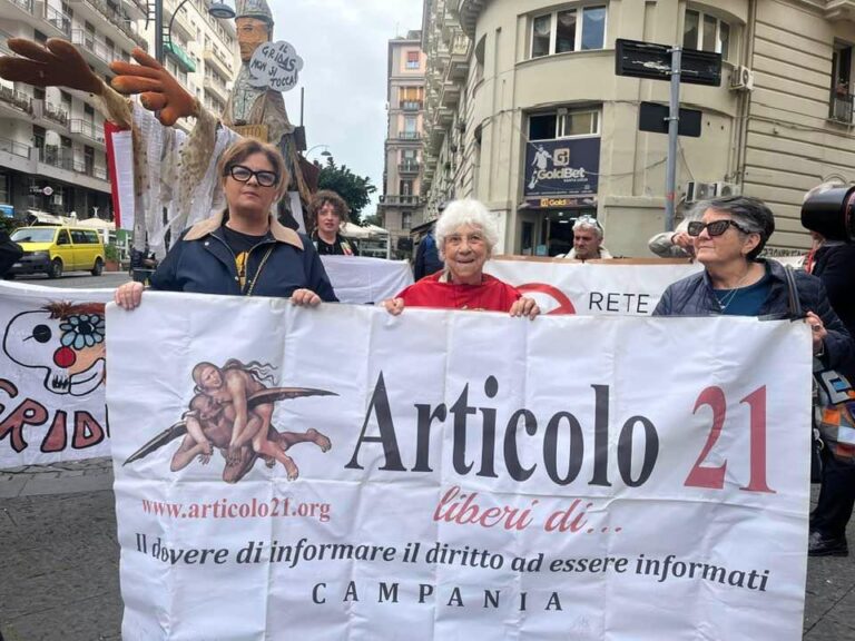 Gridas rischia lo sfratto dopo 45 anni. Appello alle istituzioni e Conferenza Stampa “con processione” sotto la Regione