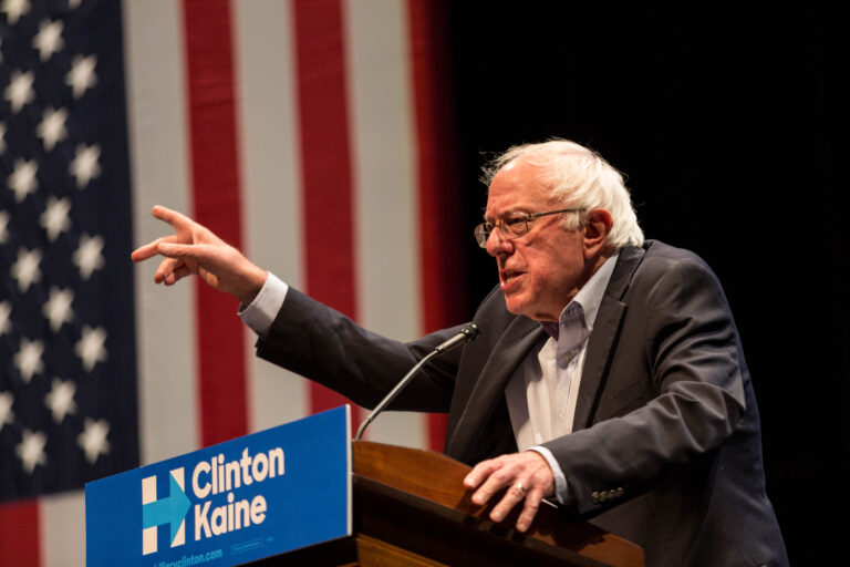 L’appello di Bernie Sanders alla mobilitazione.  Quando l’indignazione non basta più